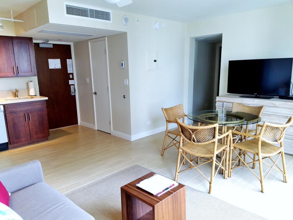 Hotel Imperial Hawaii
