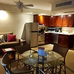 Imperial Hawaii Resort 